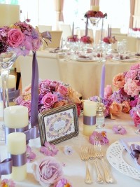 結婚式のメインテーブル装飾をピンクラベンダー色で。千葉や幕張、アンソレイエ